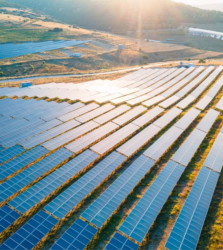 FACTIUN FIX® solar structure installed in a photovoltaic plant on variable foundations.